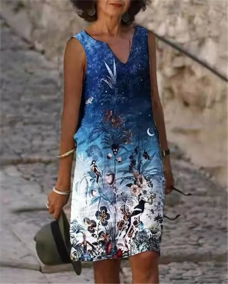 Romy - Mouwloze jurk met designermotief